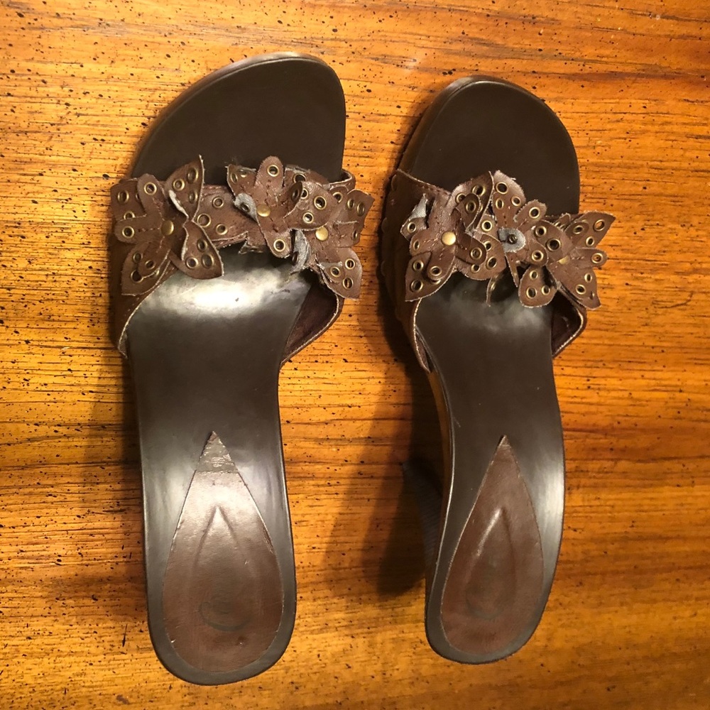 Never Worn Candie’s Brown Heels